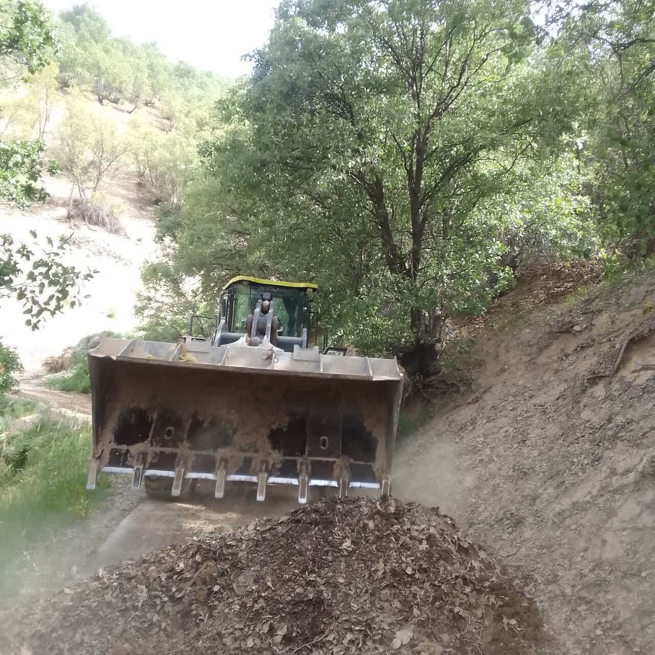اصلاح و بازگشایی دو مسیر عشایری در دزپارت