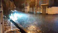 رفع مشکل تردد در معابر شهری گیلان، در پی بارش رگباری باران
